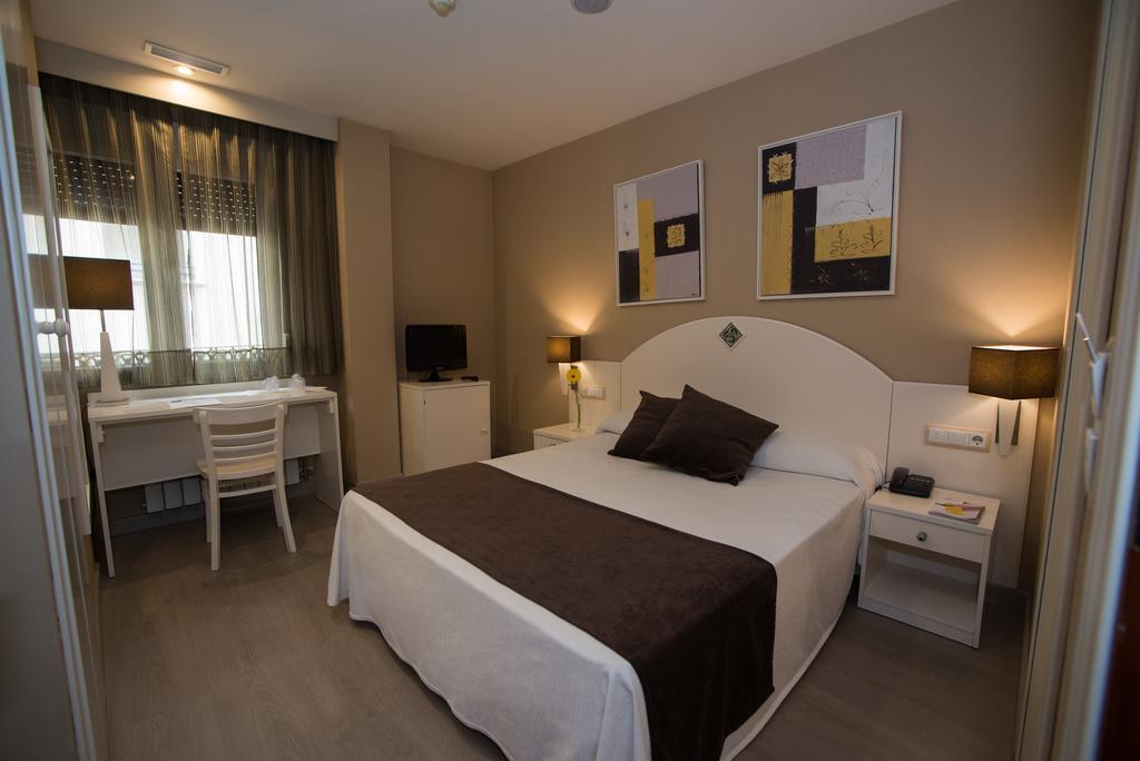 Sercotel Torico Plaza Teruel Room photo